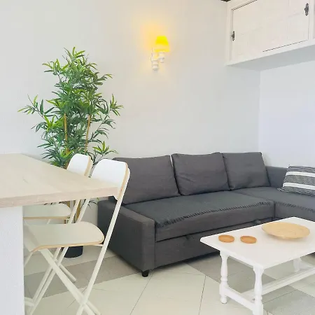 公寓 Studio Sea Front View & Pool 塔科龙特