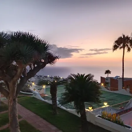 Apartment Studio Sea Front View & Pool